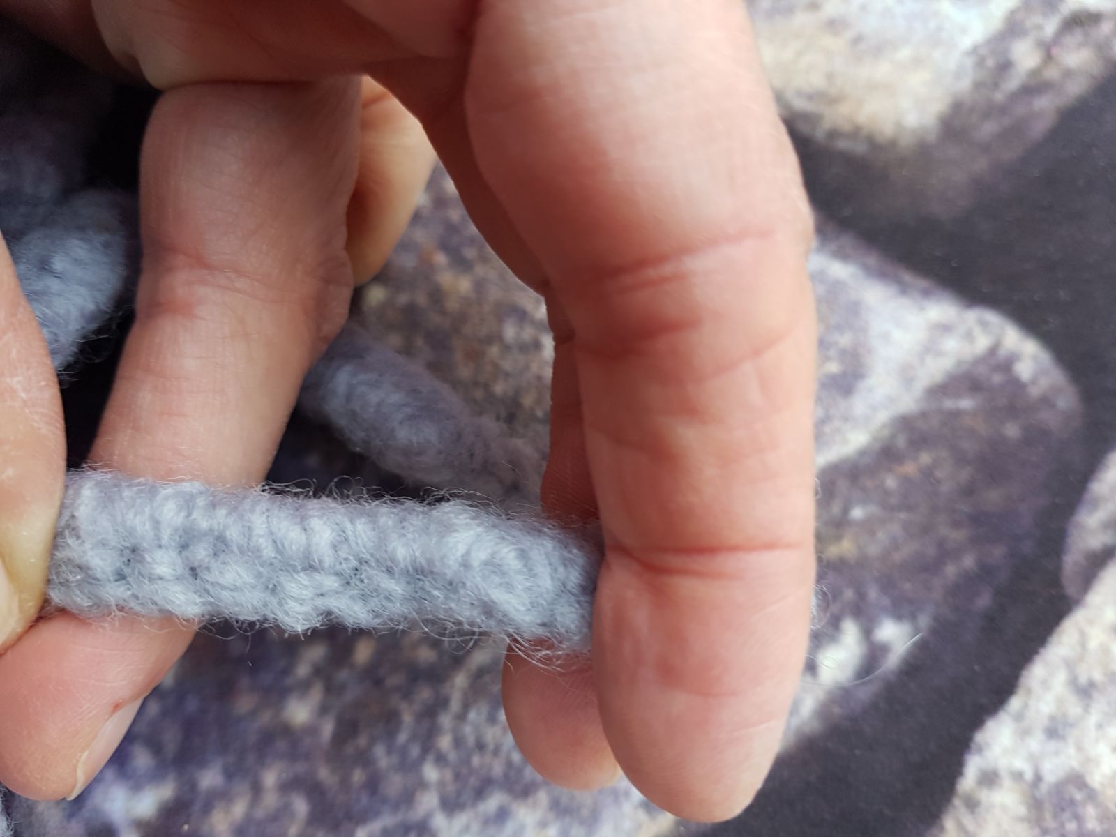 Blog-Inhaltsbild für 'Praktisches Nadelbuch aus Filzresten'