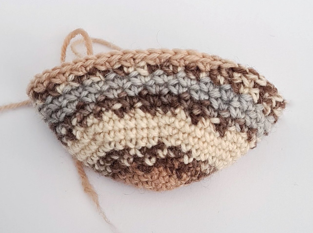 Blog-Inhaltsbild für 'Kostenlose Häkelanleitung Ringelsocken Gr. 36-43'