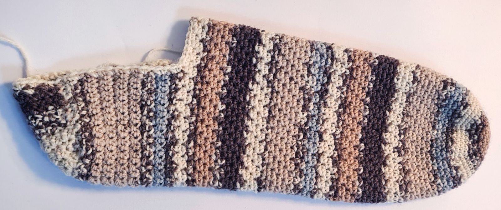 Blog-Inhaltsbild für 'Kostenlose Häkelanleitung Ringelsocken Gr. 36-43'