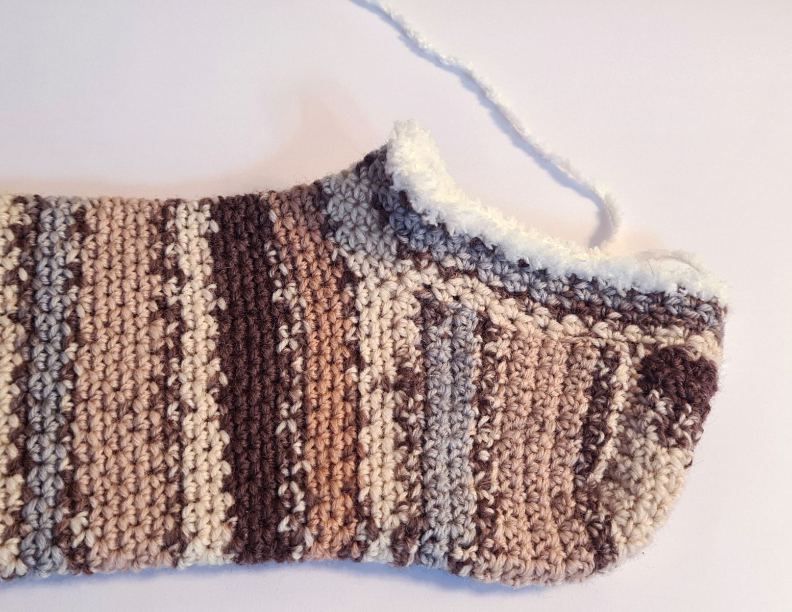 Blog-Inhaltsbild für 'Kostenlose Häkelanleitung Ringelsocken Gr. 36-43'