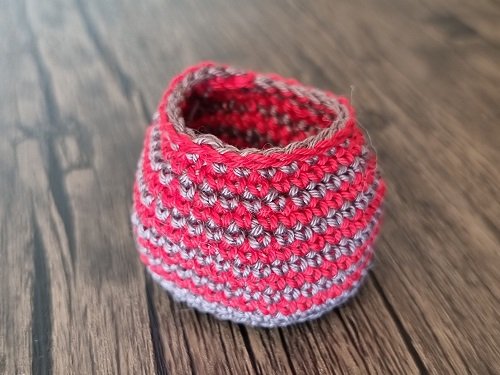 Blog-Inhaltsbild für 'Kostenlose Häkelanleitung Rentier mit Geschenkbeutel'