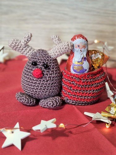 Blog-Inhaltsbild für 'Kostenlose Häkelanleitung Rentier mit Geschenkbeutel'