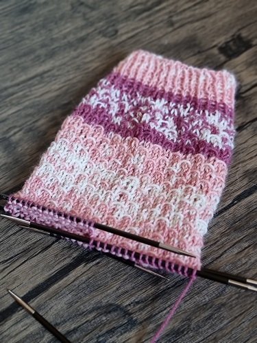 Blog-Inhaltsbild für 'Kostenlose Strickanleitung für Norwegersocken'