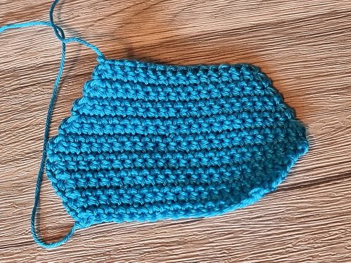 Blog-Inhaltsbild für 'Kostenlose Häkelanleitung für eine Oster-Bestecktasche'