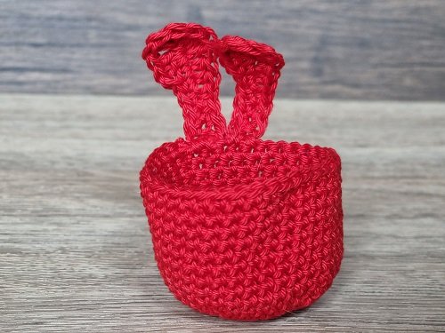 Blog-Inhaltsbild für 'Kostenlose Häkelanleitung Oster Eierbecher'