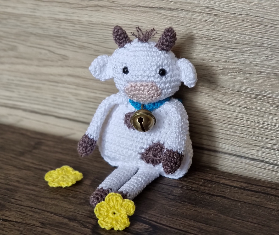 Blog-Inhaltsbild für 'Kostenlose Häkelanleitung für das Kälbchen "Pippa"'