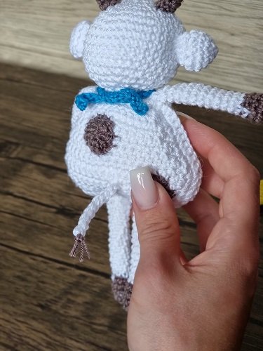 Blog-Inhaltsbild für 'Kostenlose Häkelanleitung für das Kälbchen "Pippa"'