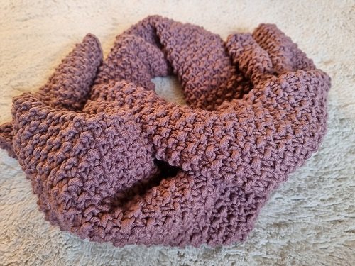 Blog-Inhaltsbild für 'Kostenlose Strickanleitung für einen Herbstschal'
