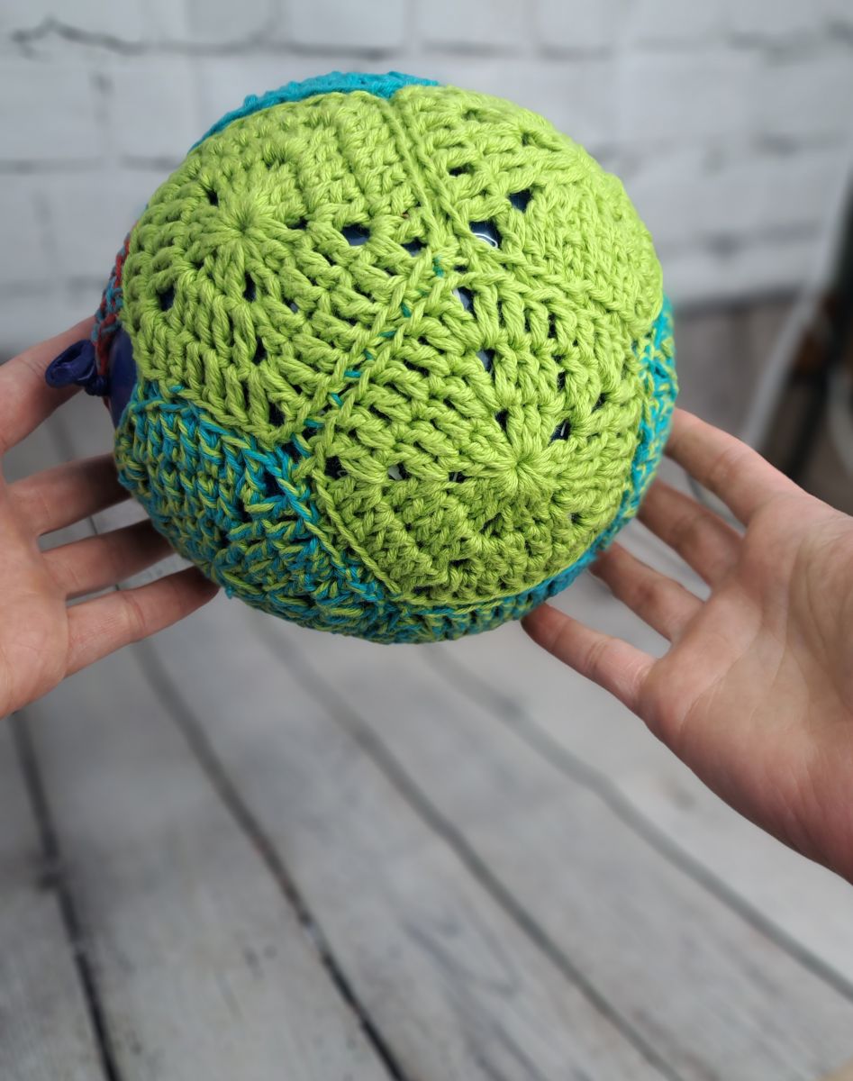 Blog-Inhaltsbild für 'Gehäkelter Spielball / Ballon Hülle'