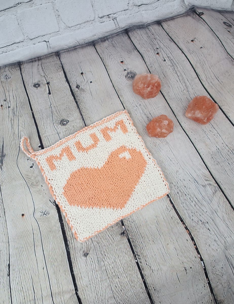 Blog-Inhaltsbild für 'Gratis Strick Anleitung für einen Topflappen mit Herz'