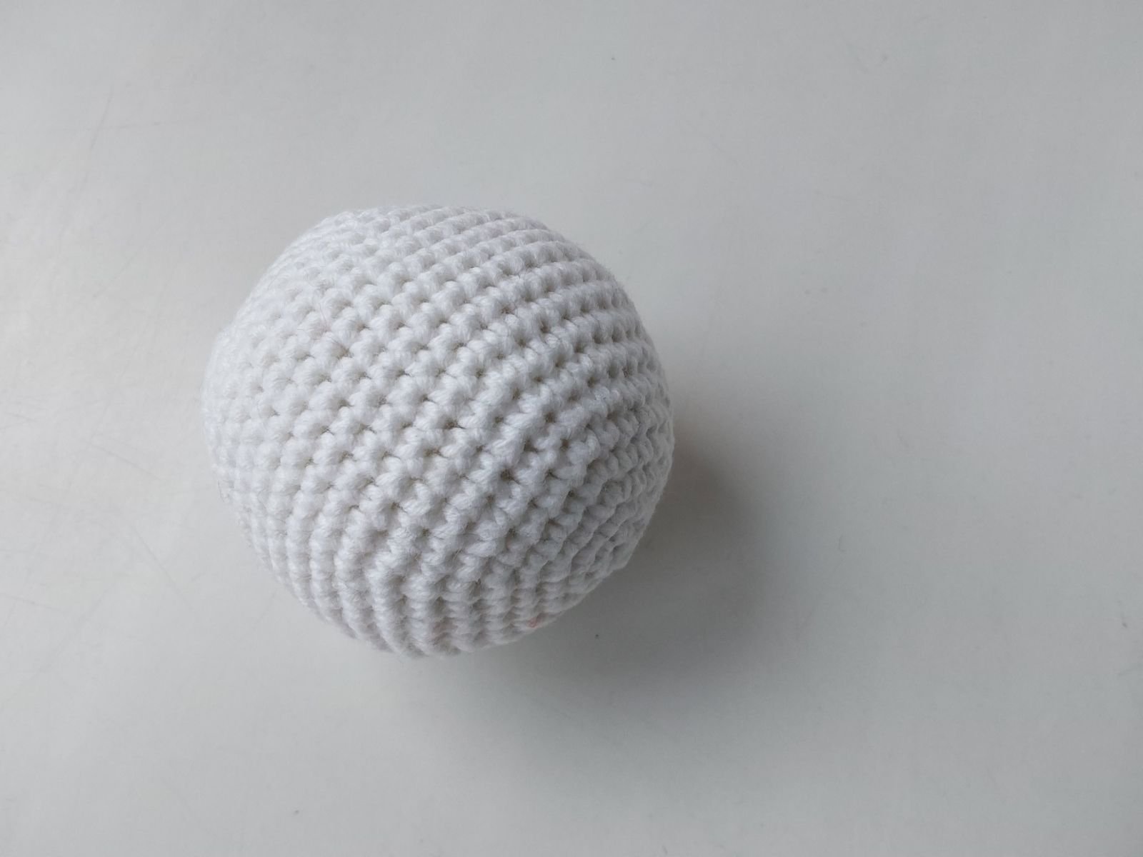 Blog-Inhaltsbild für 'Free Crochet Pattern for Football Player Clothes'