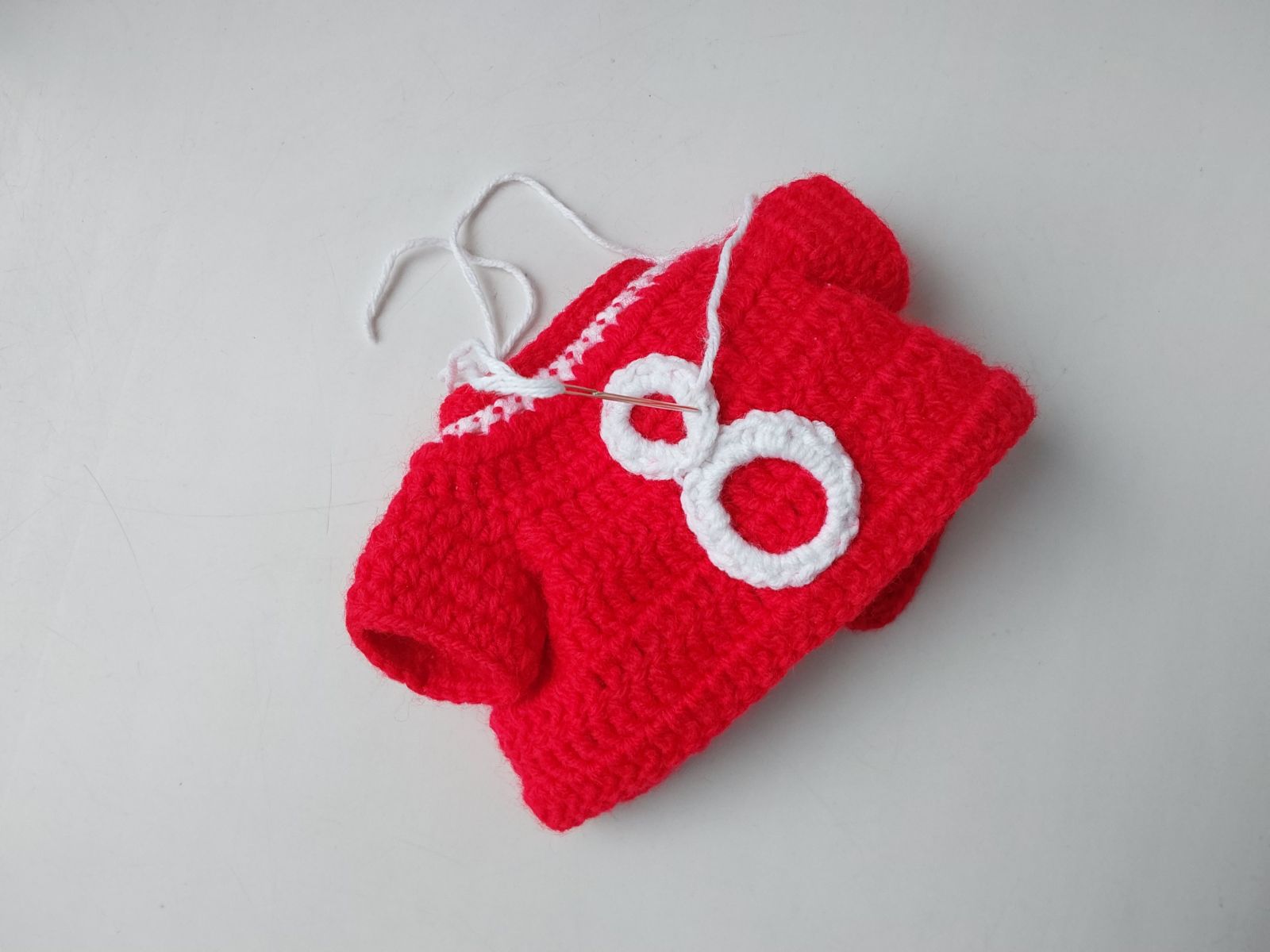 Blog-Inhaltsbild für 'Free Crochet Pattern for Football Player Clothes'