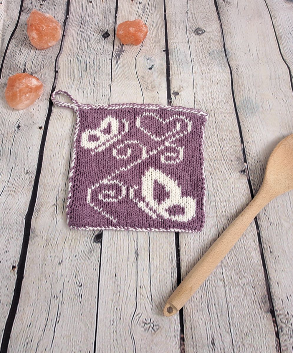 Blog-Inhaltsbild für 'Gratis Strickanleitung für ein Schmetterling Topflappen in Double Face'