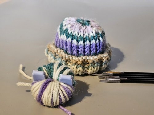 Blog-Inhaltsbild für 'Kostenlose Strickanleitung für zwei Eierwärmer'