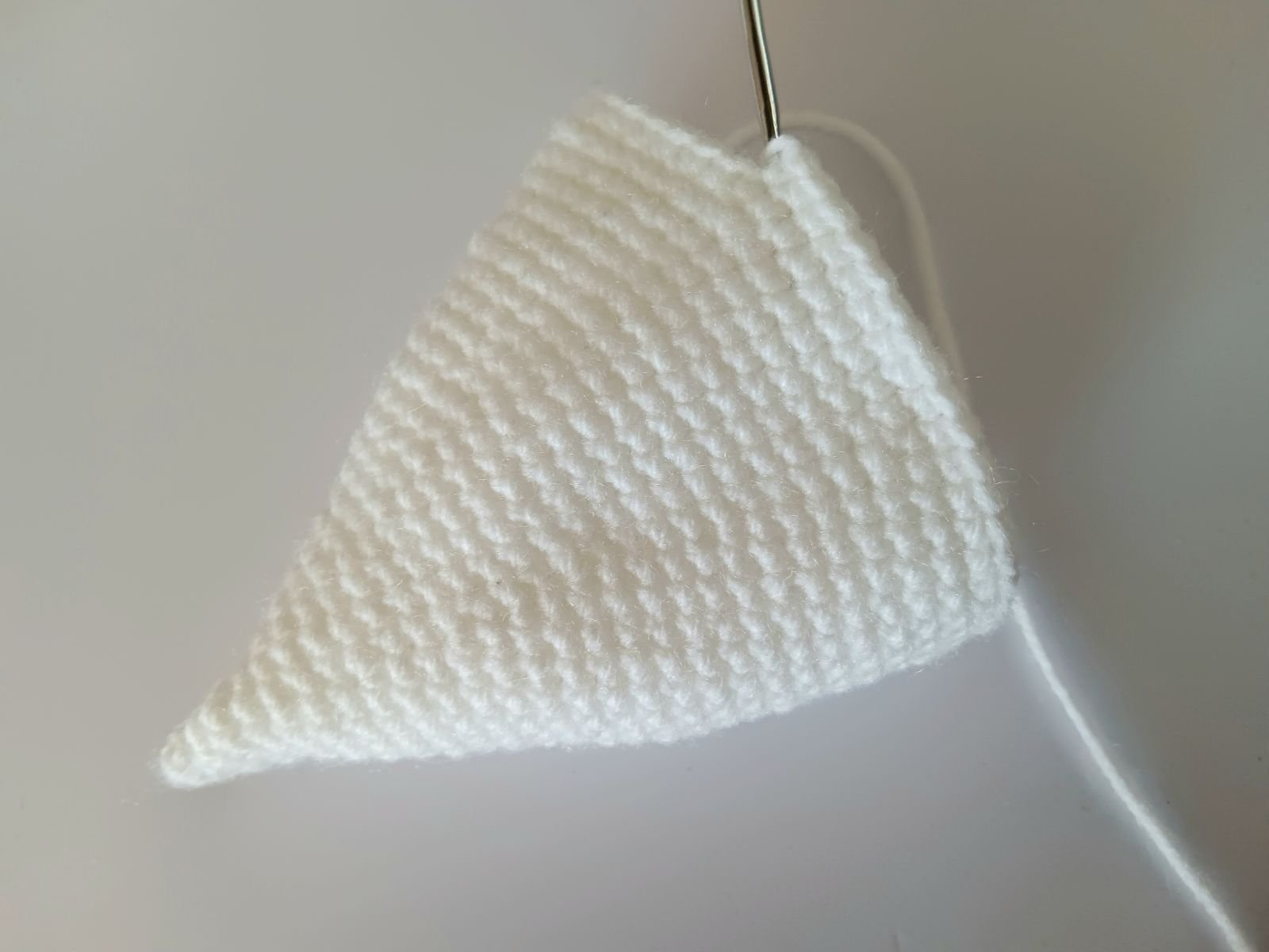 Blog-Inhaltsbild für 'Pilzpuppe häkeln. Kostenlose Häkelanleitung für Fliegenpilzpuppe'