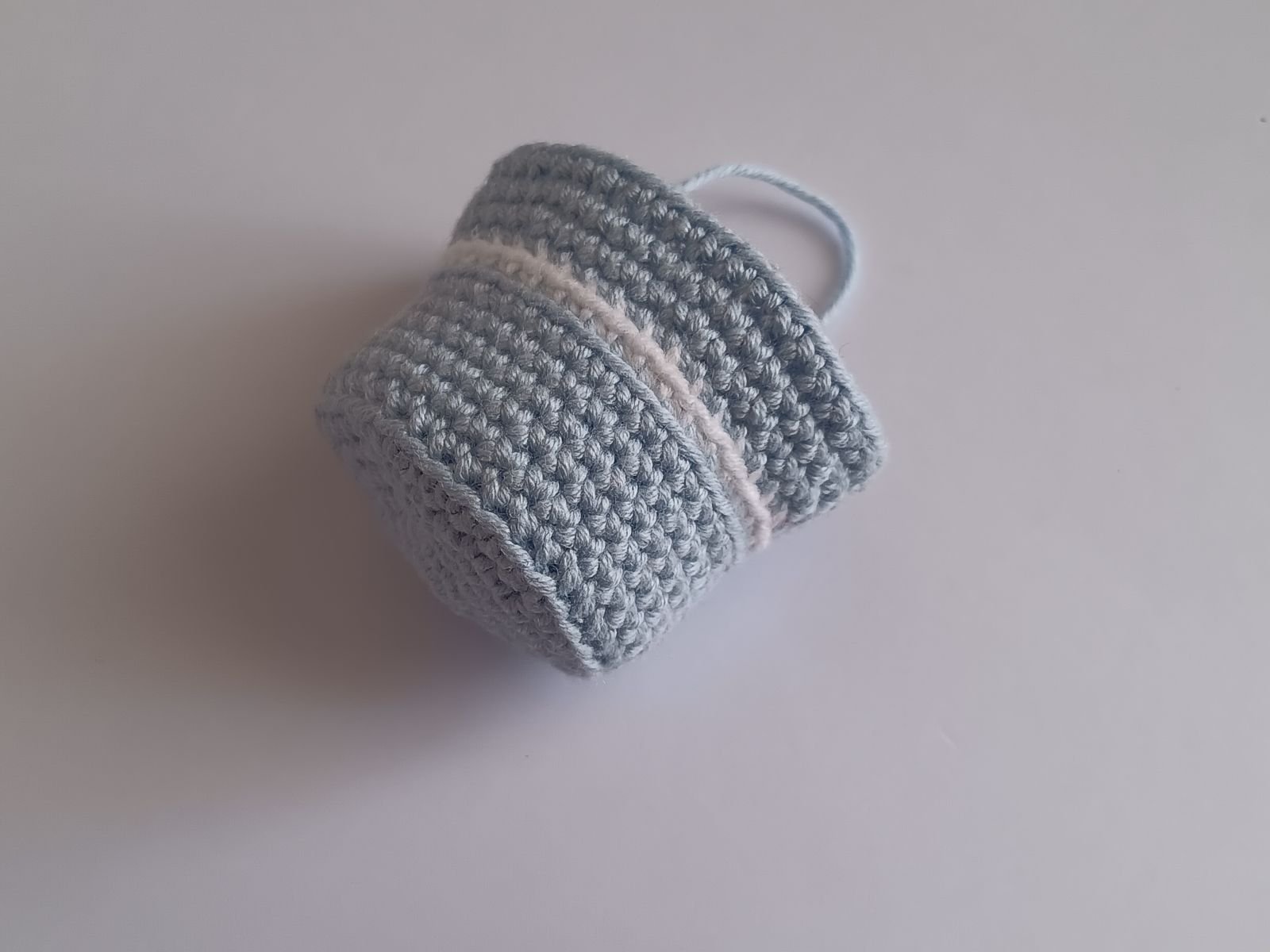 Blog-Inhaltsbild für 'Blumen häkeln. Kostenlose Häkelanleitung für Kaktus.'