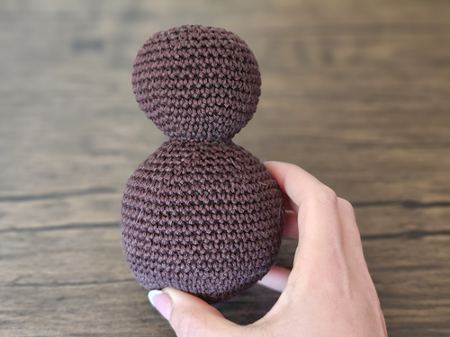 Blog-Inhaltsbild für 'Kostenlose Häkelanleitung für einen Osterhasen mit Körbchen'