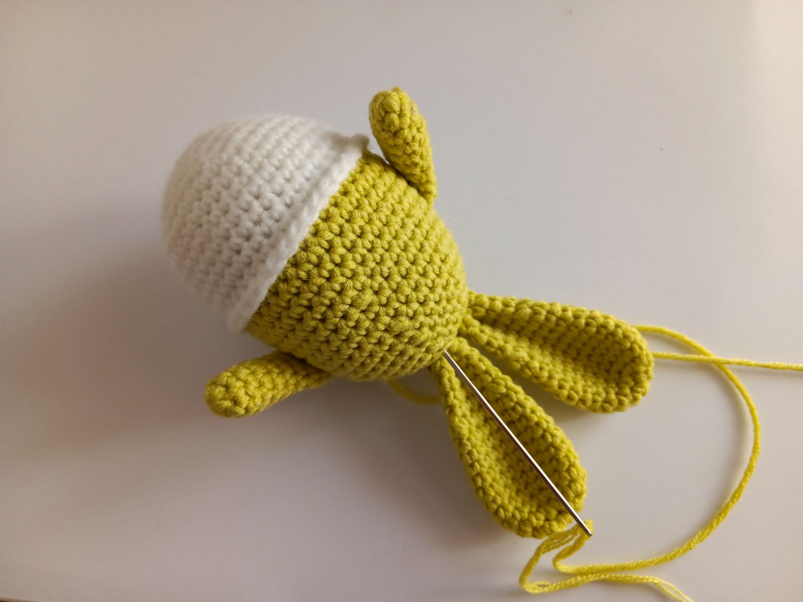 Blog-Inhaltsbild für 'Handytasche Häschen häkeln. Kostenlose Häkelanleitung'