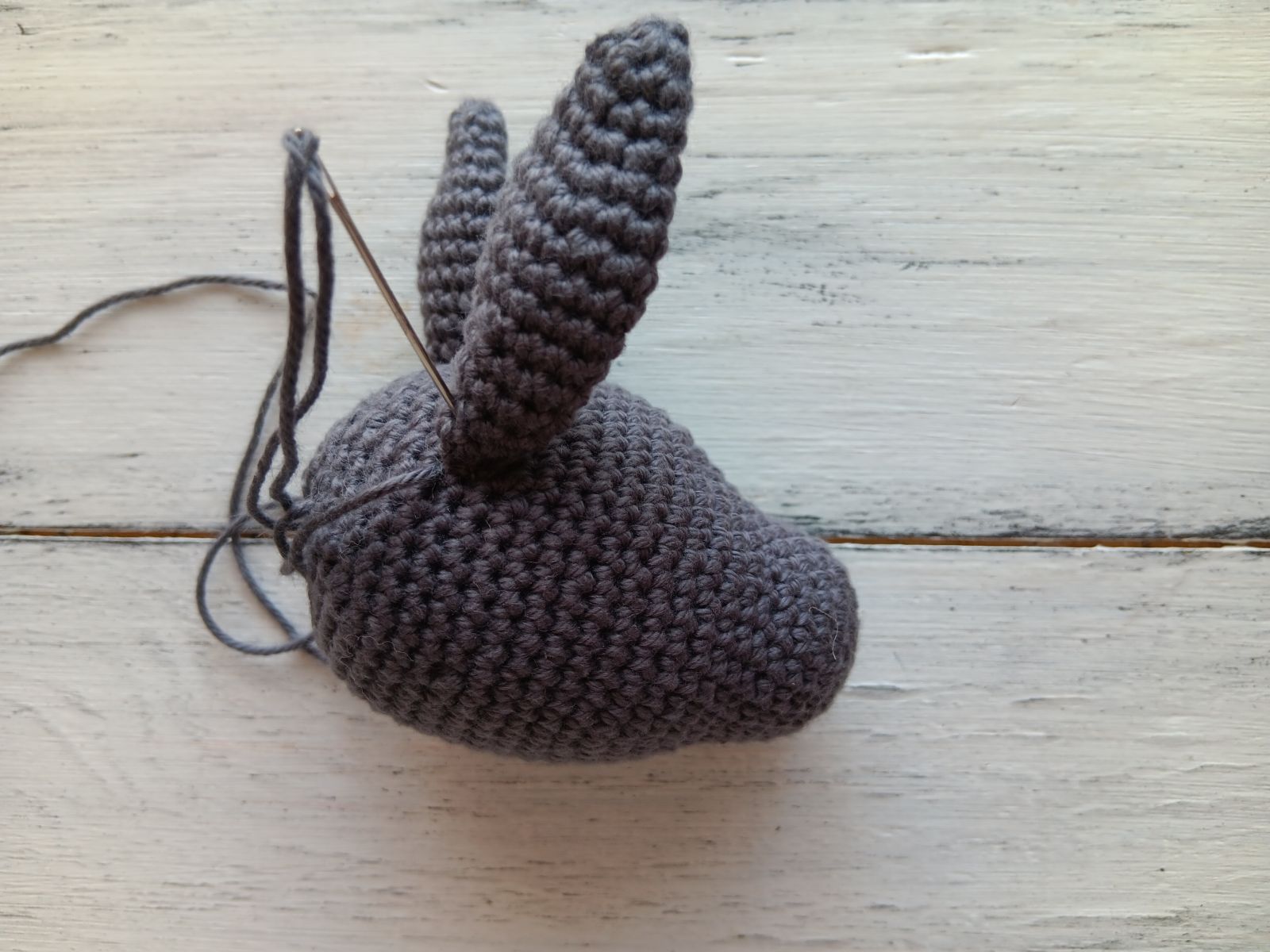 Blog-Inhaltsbild für 'Drache häkeln. Kostenlose Häkelanleitung'