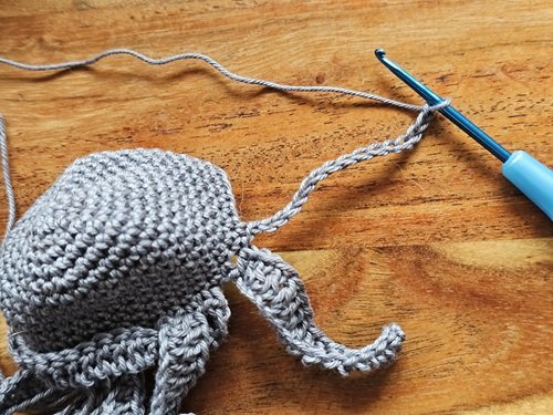 Blog-Inhaltsbild für 'Kostenlose Häkelanleitung für einen Kraken Eierwärmer'