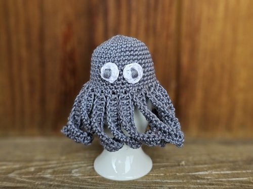 Blog-Inhaltsbild für 'Kostenlose Häkelanleitung für einen Kraken Eierwärmer'