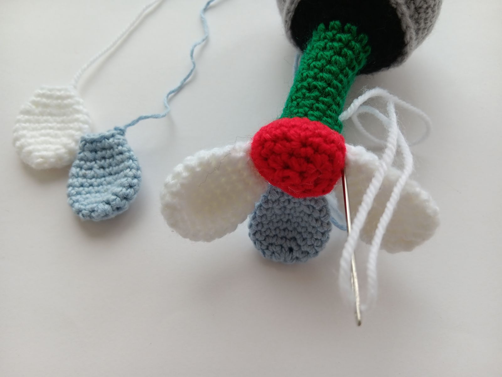 Blog-Inhaltsbild für 'Wichtel häkeln. Kostenlose Häkelanleitung für Bienenwichtel'