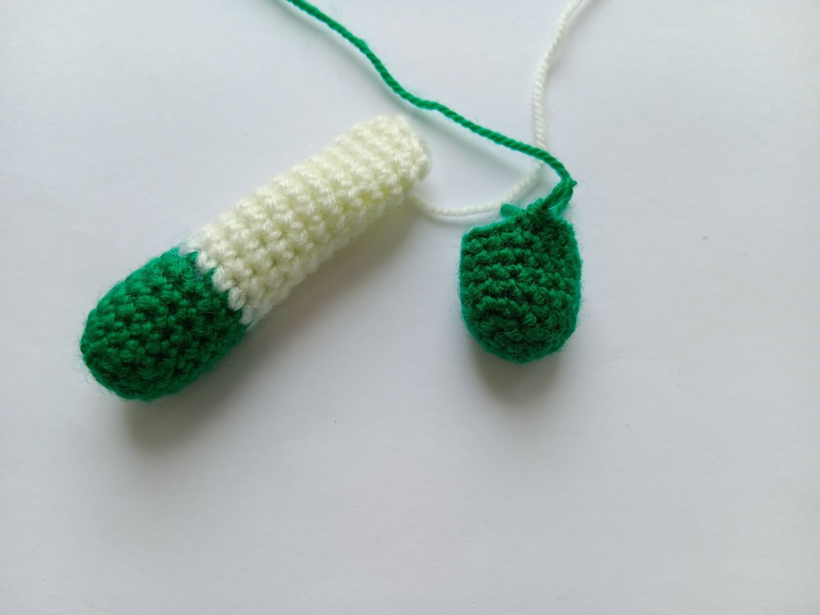 Blog-Inhaltsbild für 'Wichtel häkeln. Kostenlose Häkelanleitung für Karottenwichtel'