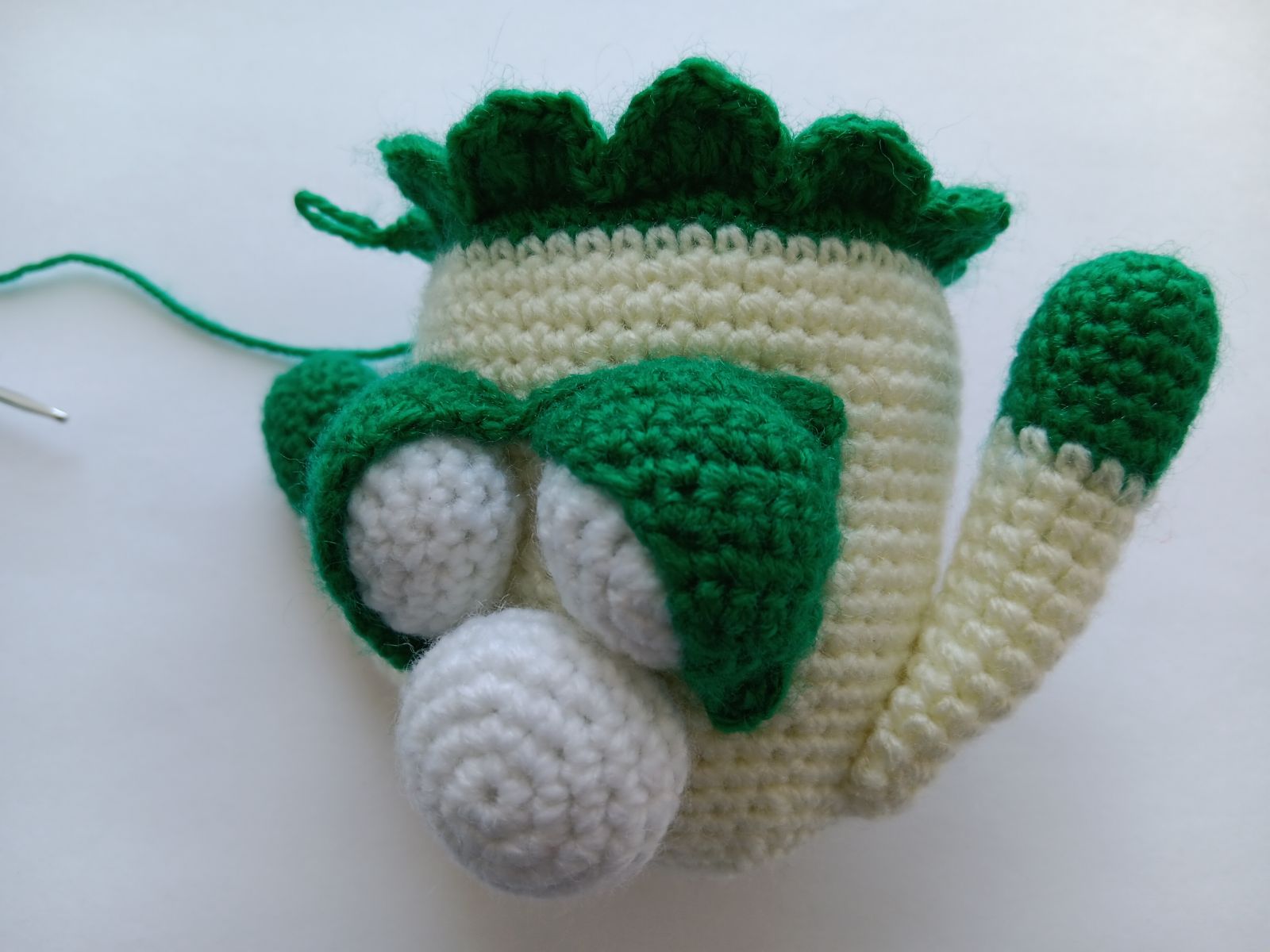 Blog-Inhaltsbild für 'Kostenlose Häkelanleitung für Erdbeer Wichtel'