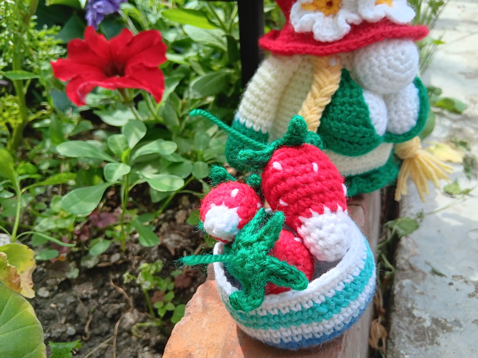 Blog-Inhaltsbild für 'Wichtel häkeln. Kostenlose Häkelanleitung für Fliegenpilzwichtel'