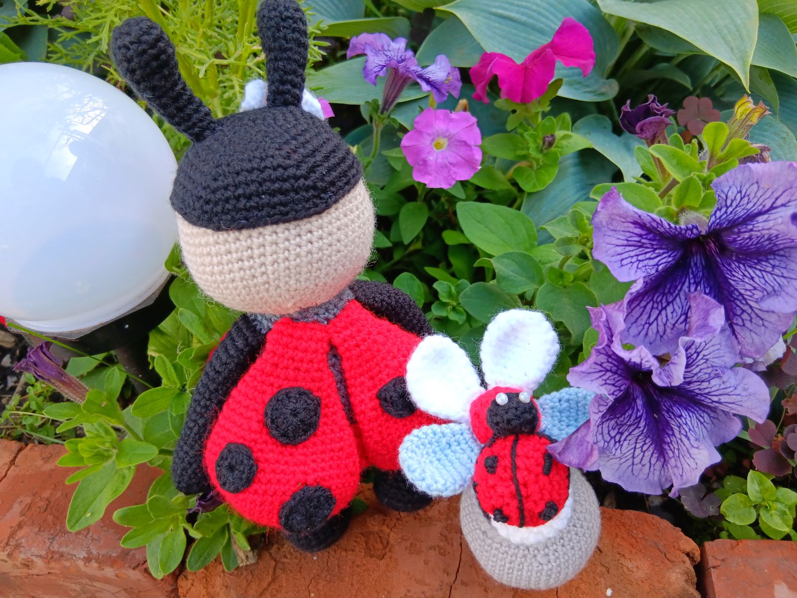 Blog-Inhaltsbild für 'Wichtel häkeln. Kostenlose Häkelanleitung für Karottenwichtel'