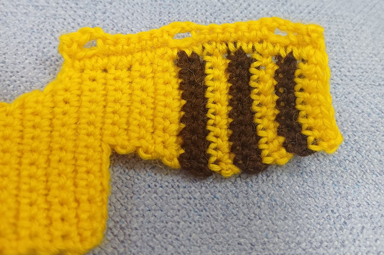 Blog content image for 'Bee dress for a small doll'