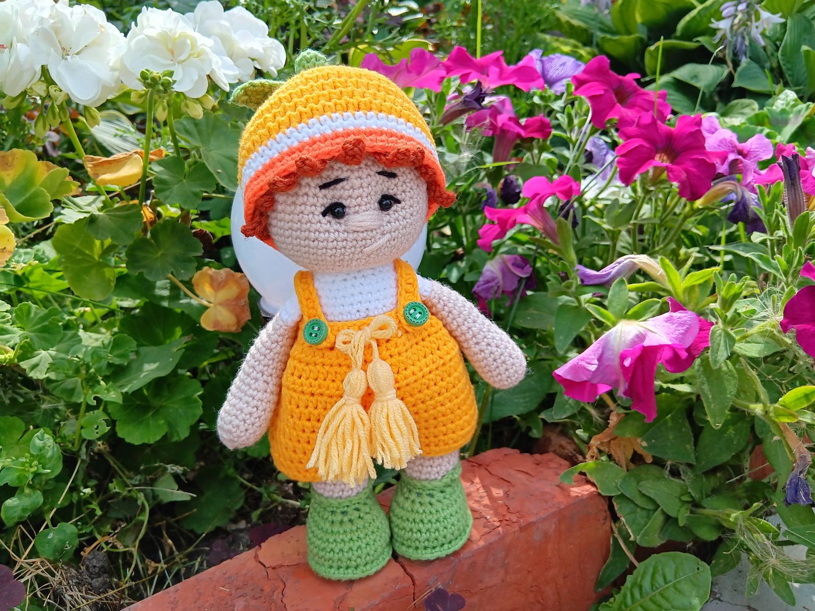 Blog-Inhaltsbild für 'Wichtel häkeln. Kostenlose Häkelanleitung für Karottenwichtel'