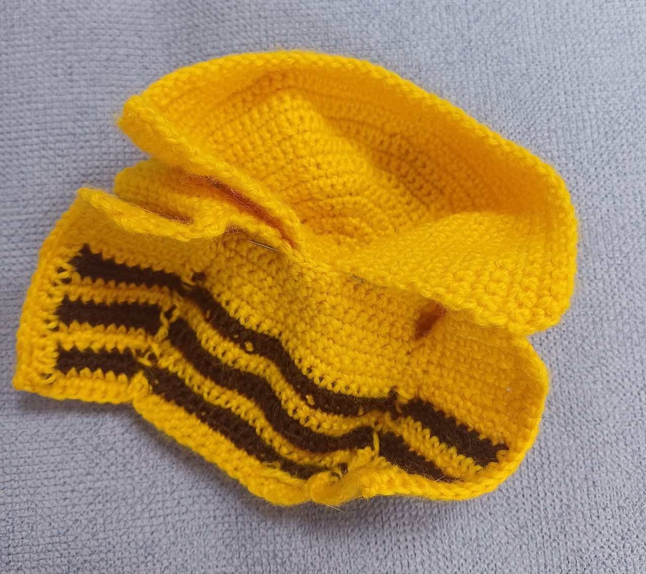 Blog content image for 'Bee dress for a small doll'