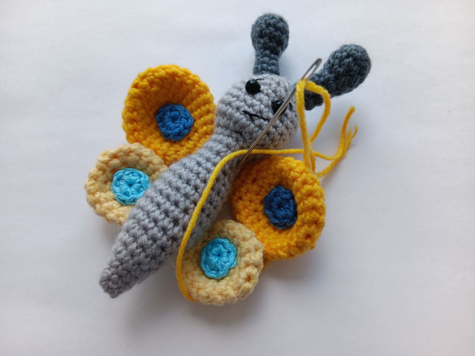 Blog-Inhaltsbild für 'Insekten häkeln. Kostenlose Häkelanleitung'