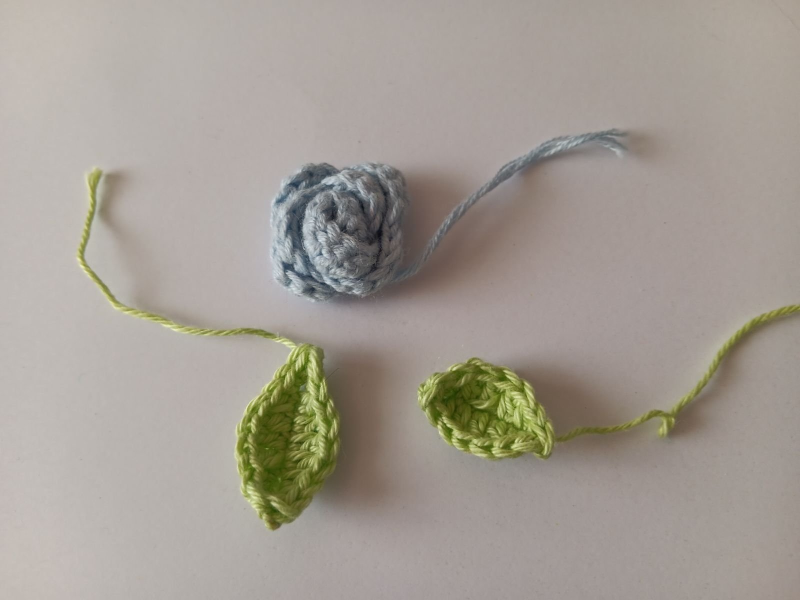 Blog-Inhaltsbild für 'Wichtel häkeln. Kostenlose Häkelanleitung für Karottenwichtel'