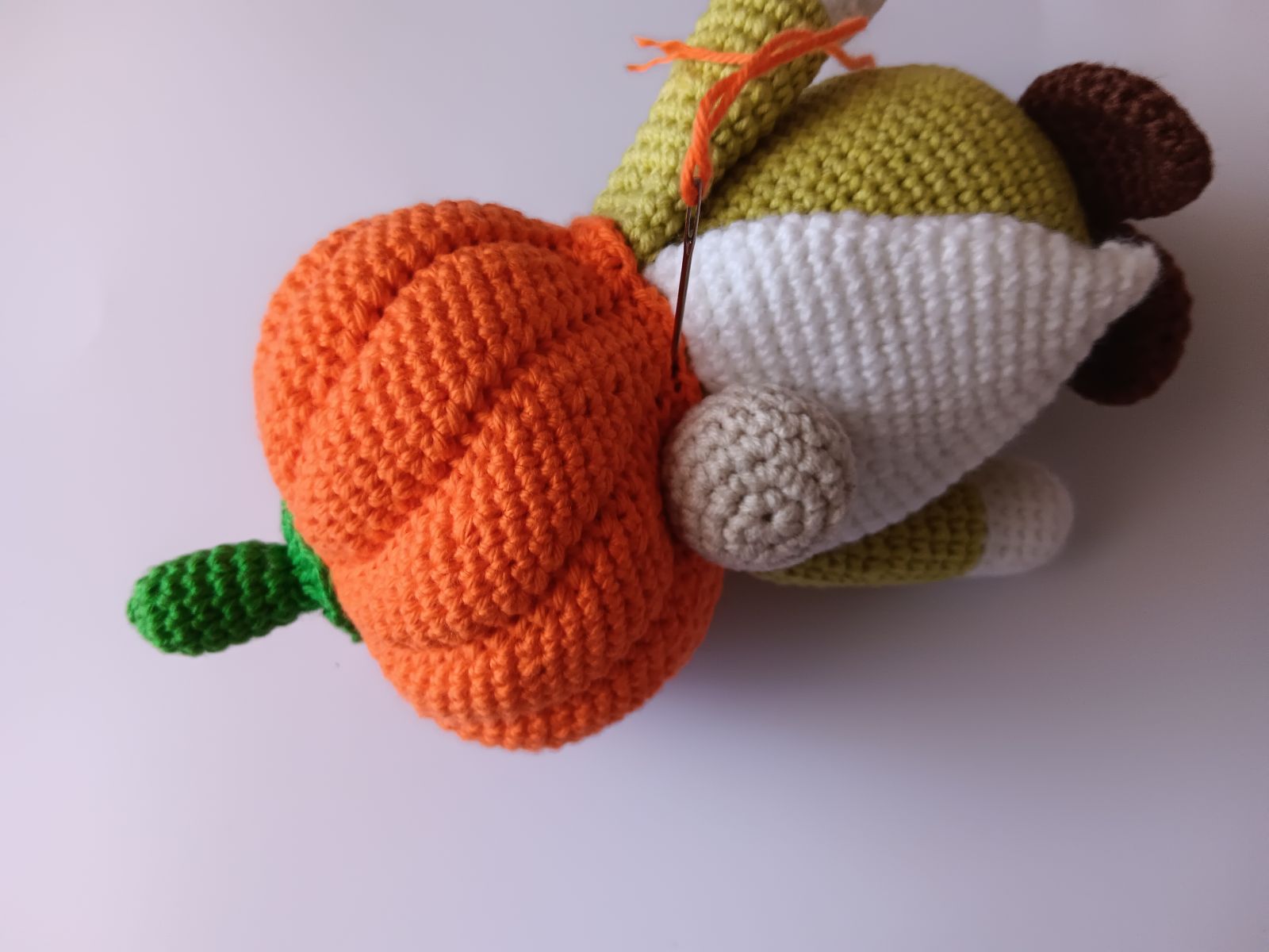 Blog-Inhaltsbild für 'Wichtel häkeln. Kostenlose Häkelanleitung für Karottenwichtel'