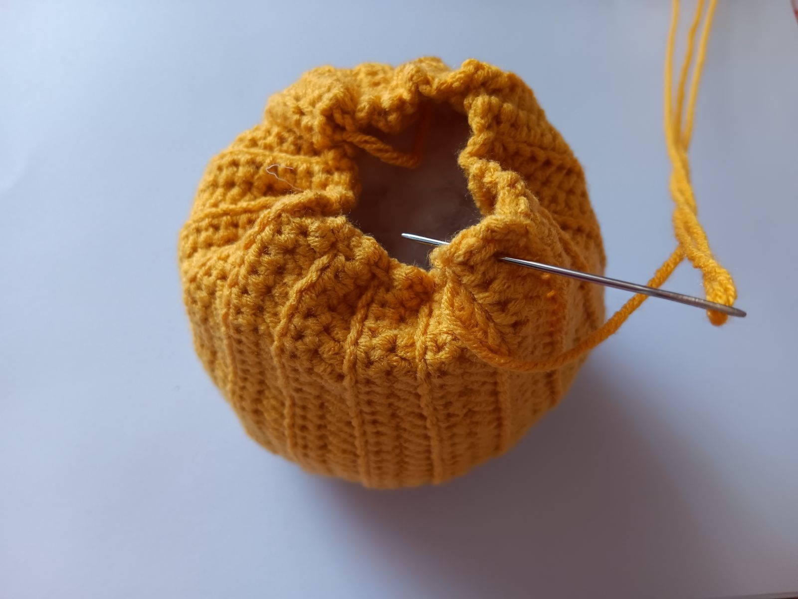 Blog-Inhaltsbild für 'Wichtel häkeln. Kostenlose Häkelanleitung für Karottenwichtel'