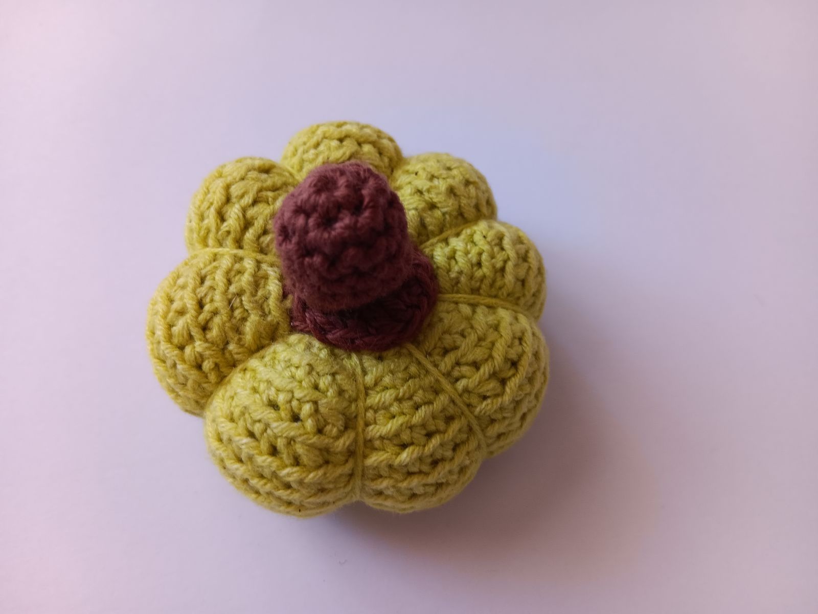 Blog-Inhaltsbild für 'Gemüse und Früchte häkeln. Kostenlose Häkelanleitung'