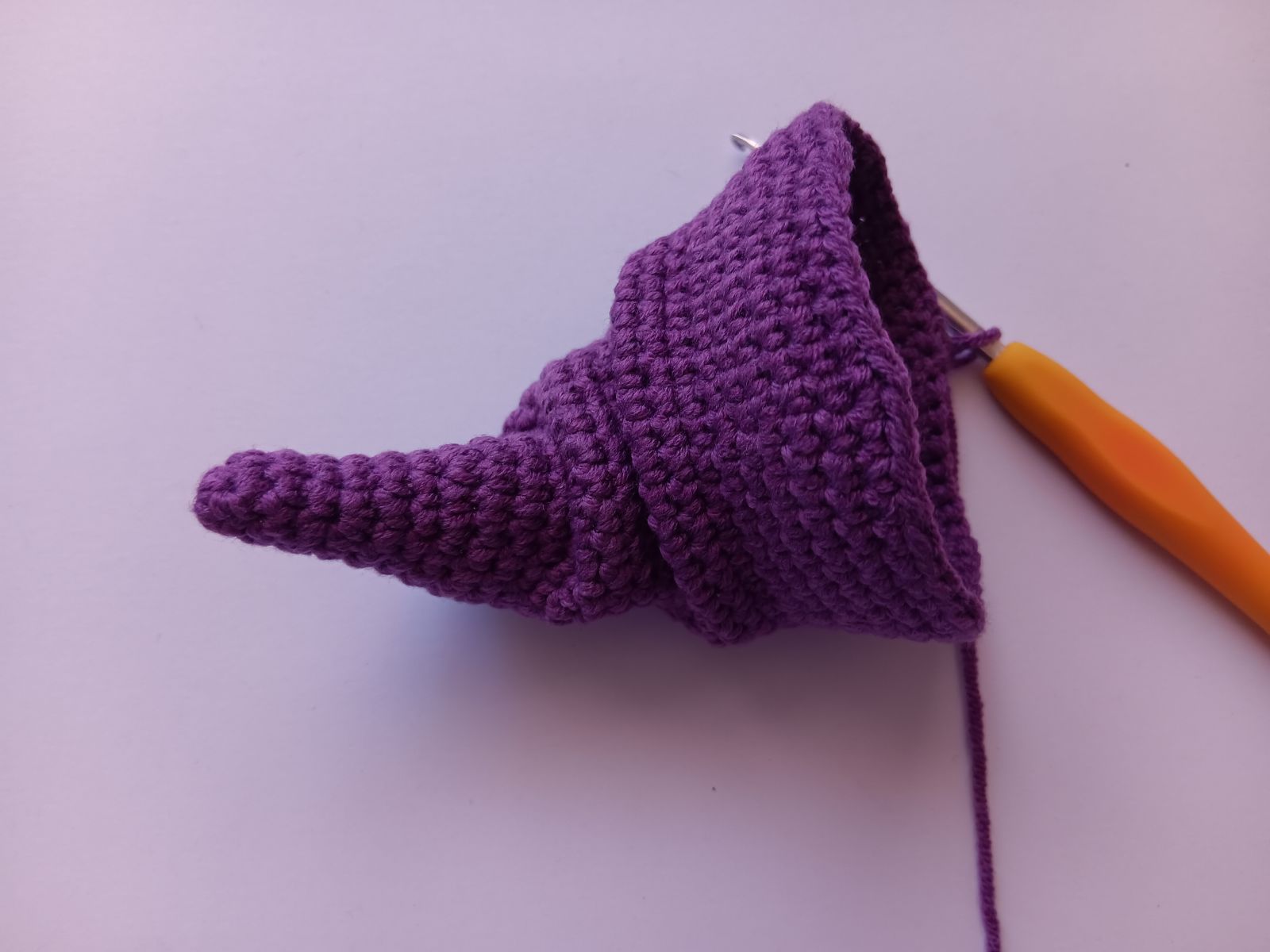 Blog-Inhaltsbild für 'Wichtel häkeln. Kostenlose Häkelanleitung für Karottenwichtel'