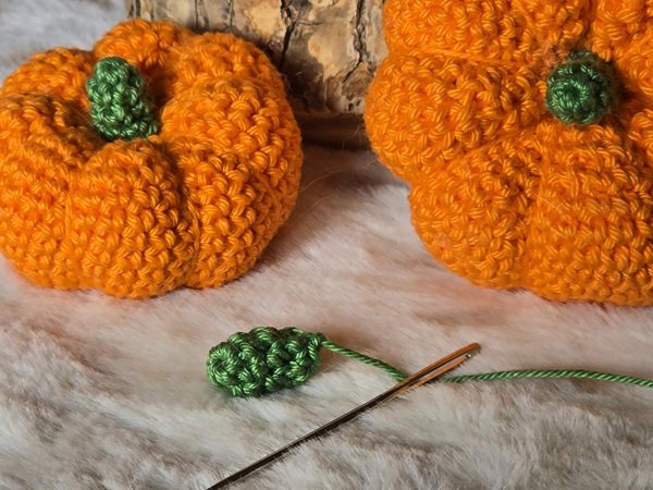 Blog-Inhaltsbild für 'Kostenlose Kürbis Häkelanleitung'