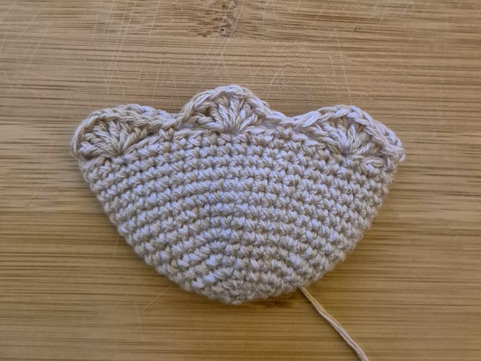 Blog-Inhaltsbild für 'Kostenlose Häkelanleitung Herbstsocken'