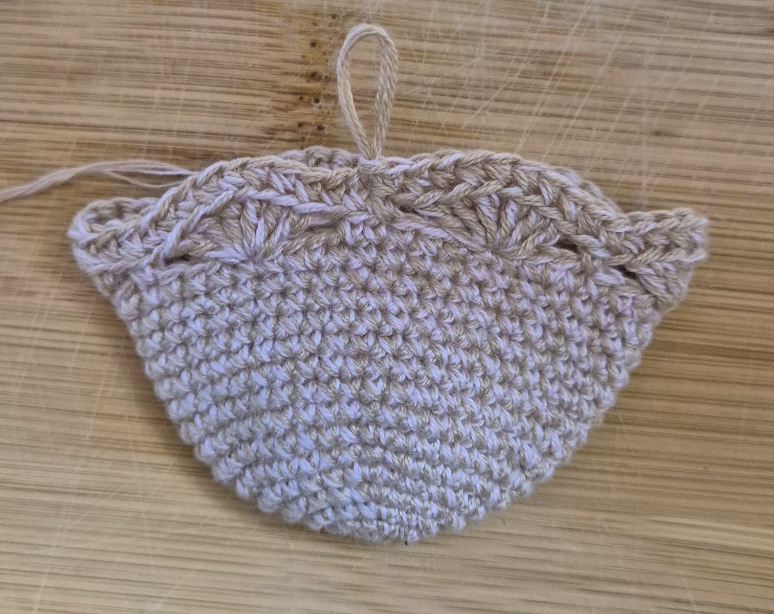 Blog-Inhaltsbild für 'Kostenlose Häkelanleitung Herbstsocken'