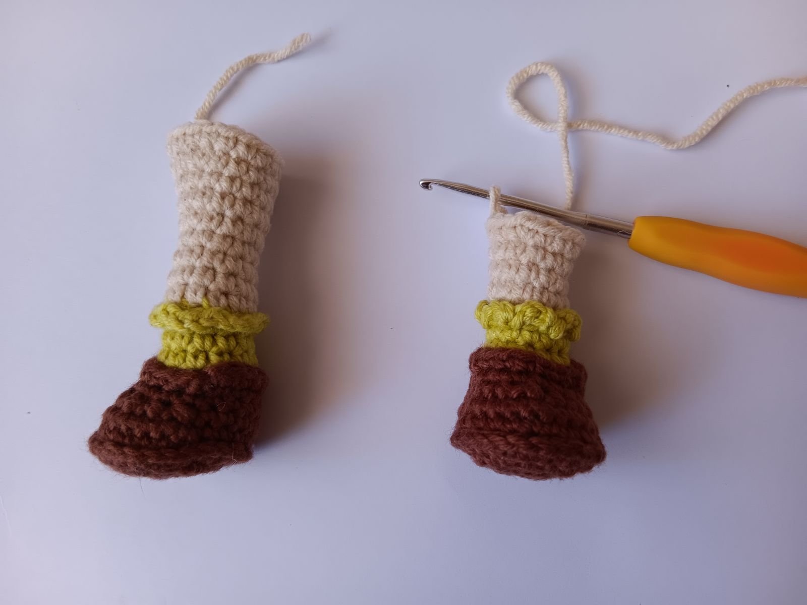 Blog-Inhaltsbild für 'Kostenlose Häkelanleitung für Puppe Coney mit Hasenmütze'