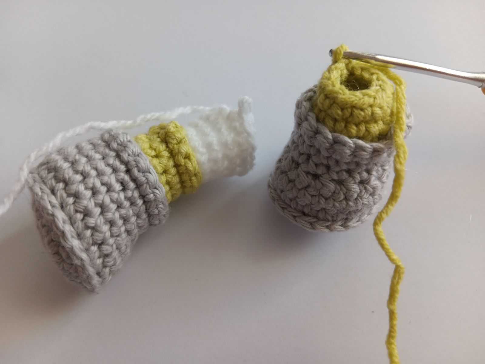 Blog-Inhaltsbild für 'Kostenlose Häkelanleitung für Puppe Coney mit Hasenmütze'