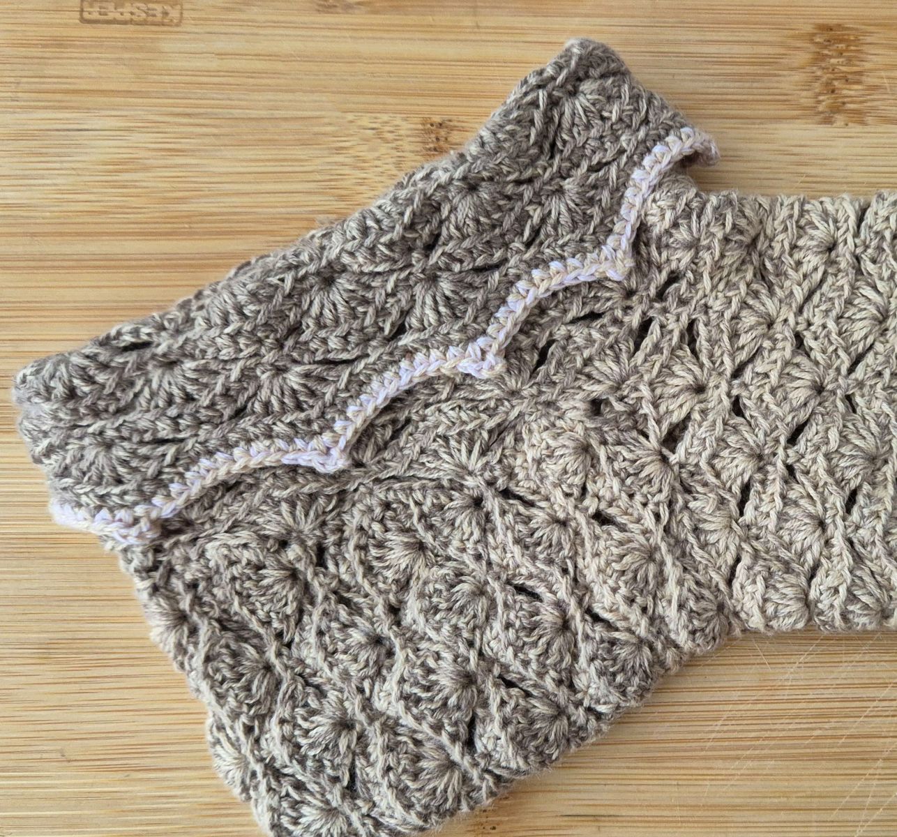 Blog-Inhaltsbild für 'Kostenlose Häkelanleitung Herbstsocken'