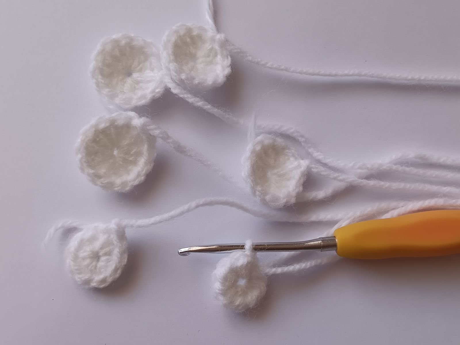 Blog-Inhaltsbild für 'Giraffe häkeln. Kostenlose Anleitung.'