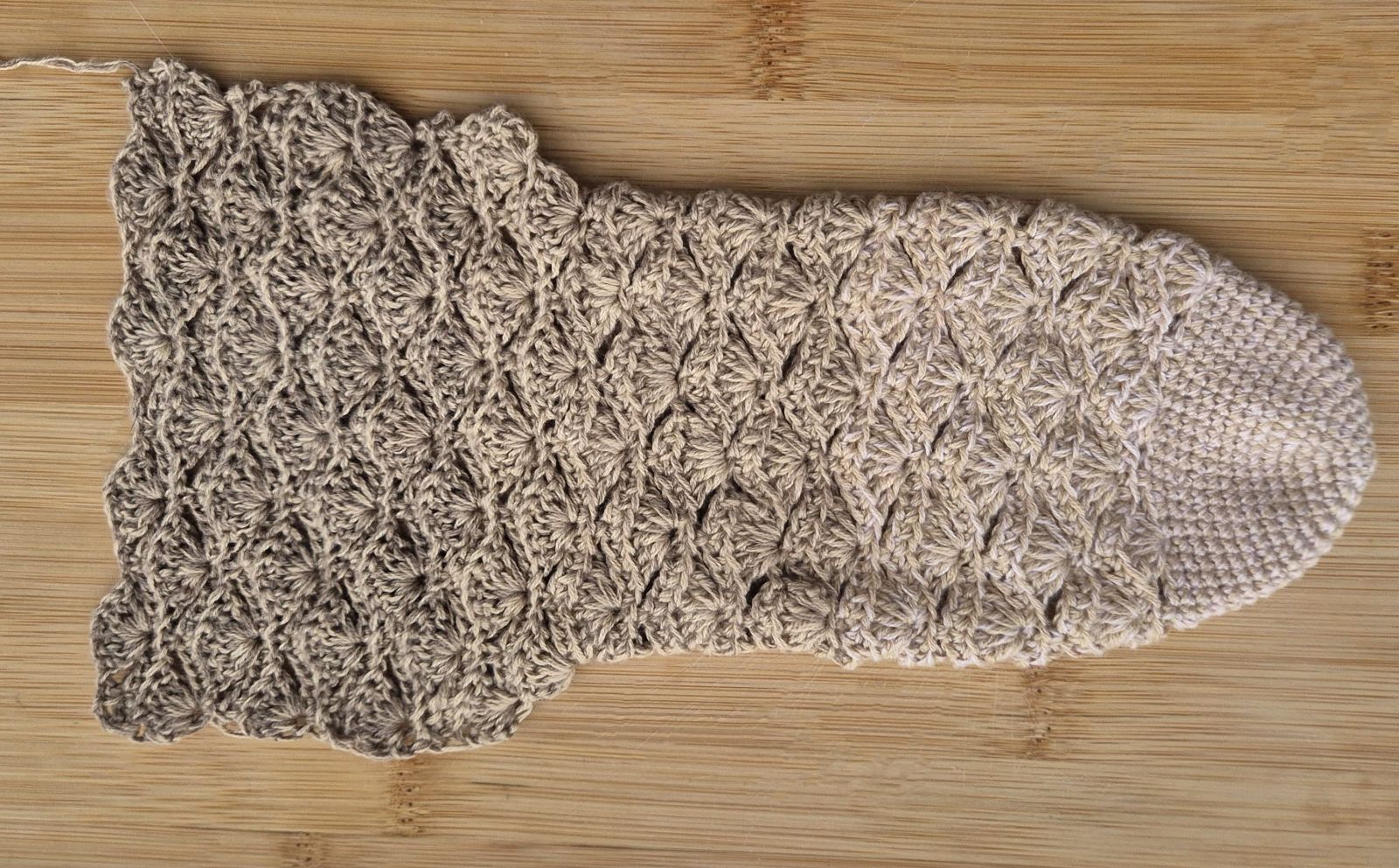 Blog-Inhaltsbild für 'Kostenlose Häkelanleitung Herbstsocken'