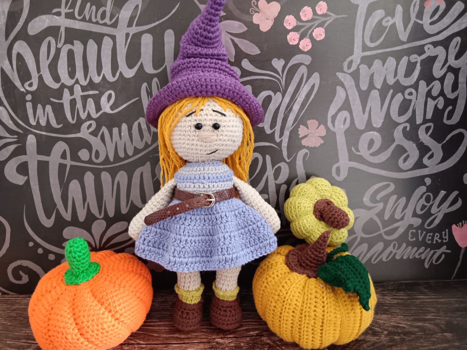 Blog-Inhaltsbild für 'Wichtel häkeln. Kostenlose Häkelanleitung für Karottenwichtel'