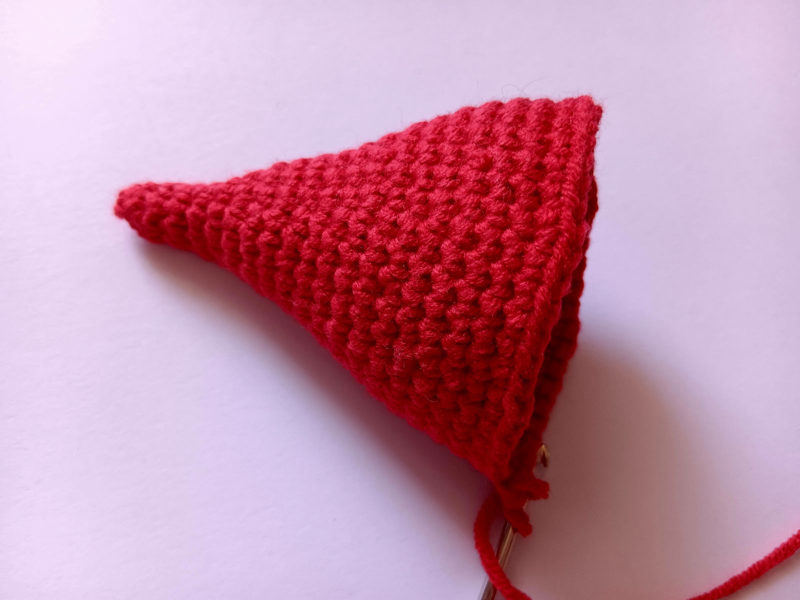 Blog-Inhaltsbild für 'Pilzpuppe häkeln. Kostenlose Häkelanleitung für Fliegenpilzpuppe'