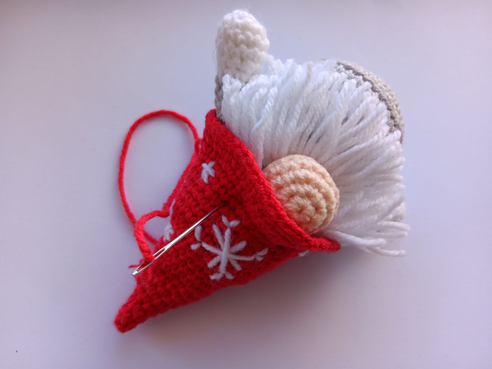 Blog-Inhaltsbild für 'Wichtel häkeln. Kostenlose Häkelanleitung für Karottenwichtel'